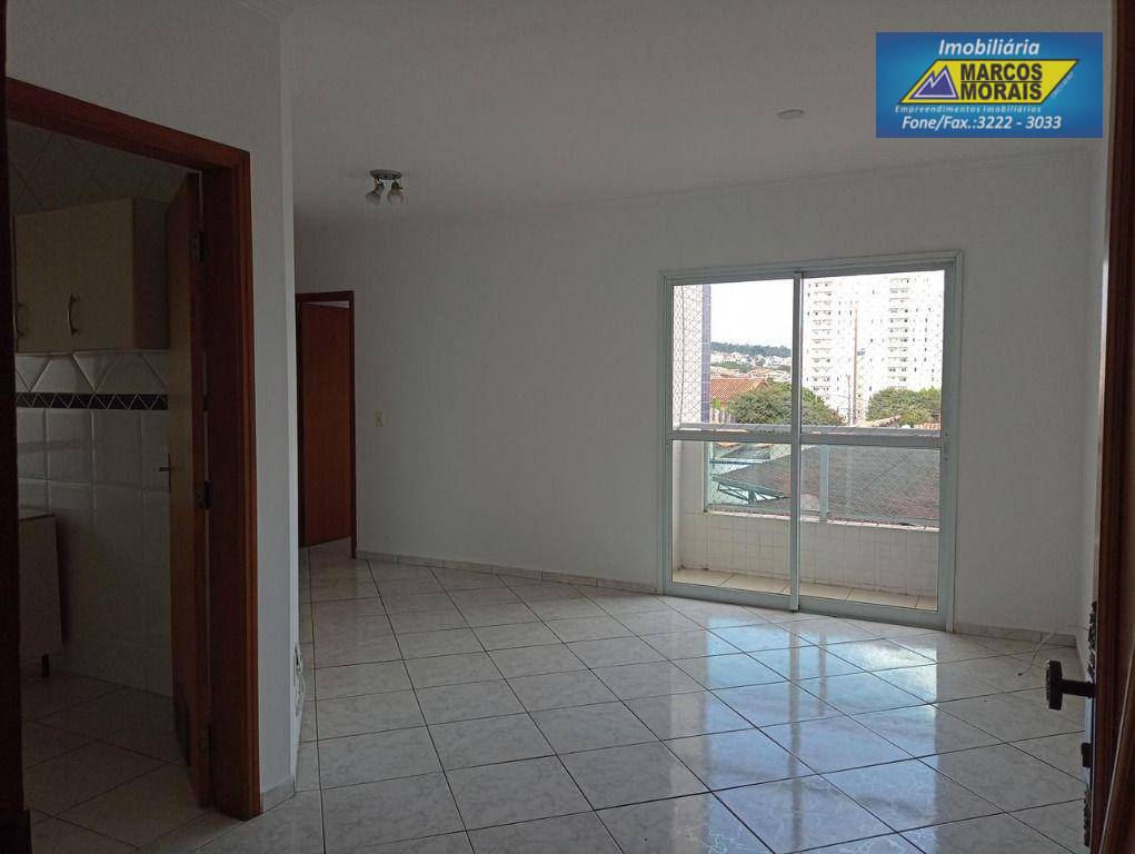 Apartamento à venda com 2 quartos, 63m² - Foto 3