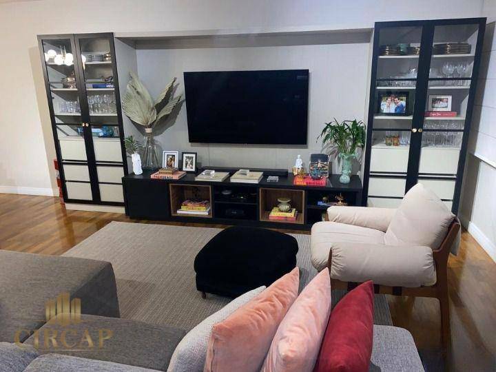 Apartamento à venda com 3 quartos, 170m² - Foto 4