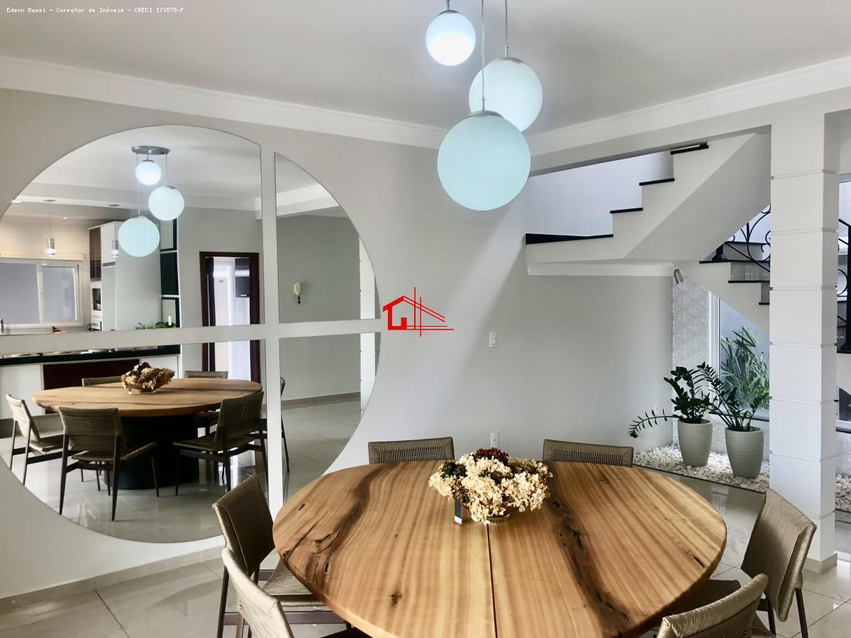 Casa de Condomínio à venda com 4 quartos, 318m² - Foto 17