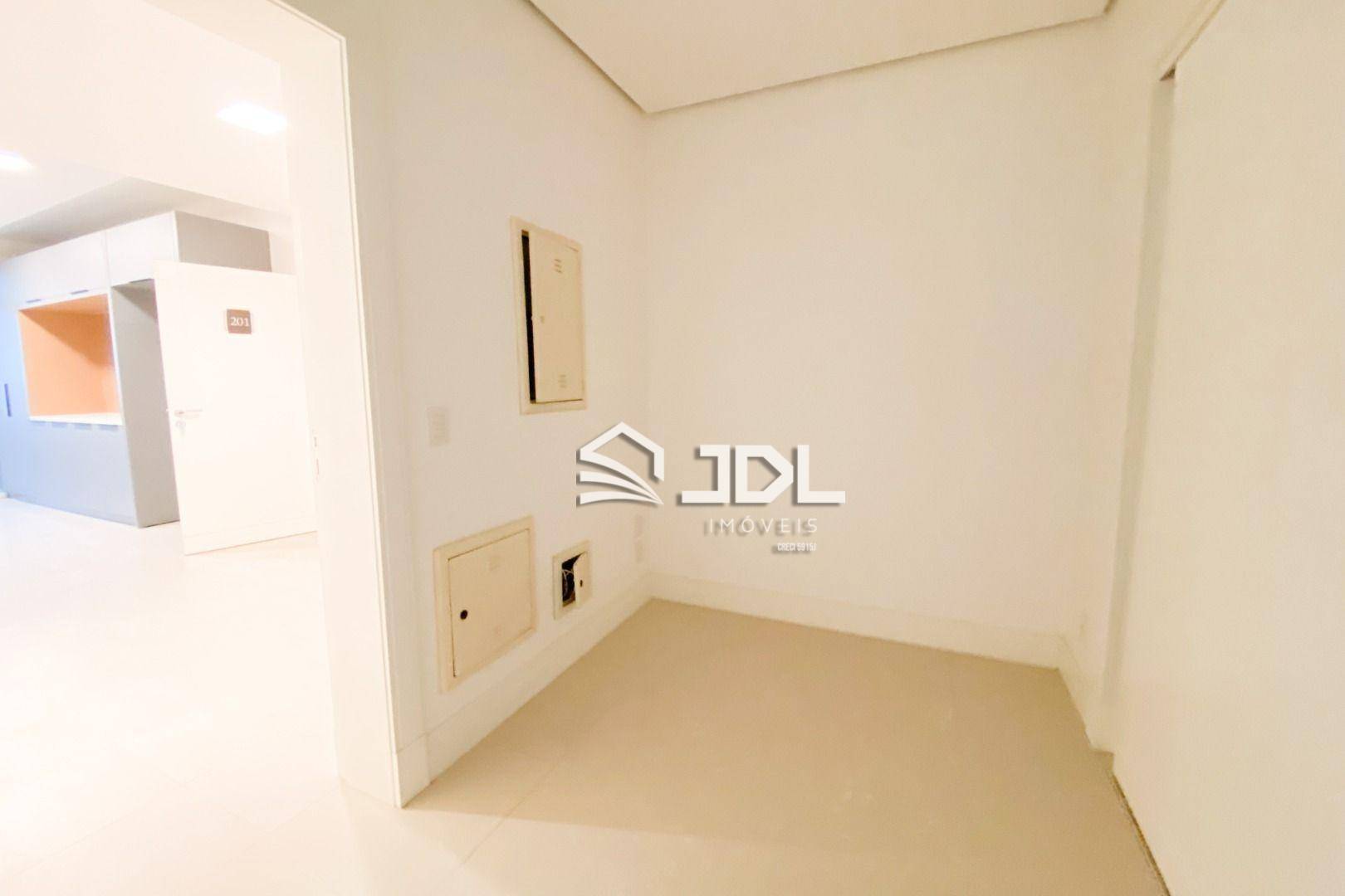 Apartamento à venda com 3 quartos, 255m² - Foto 18