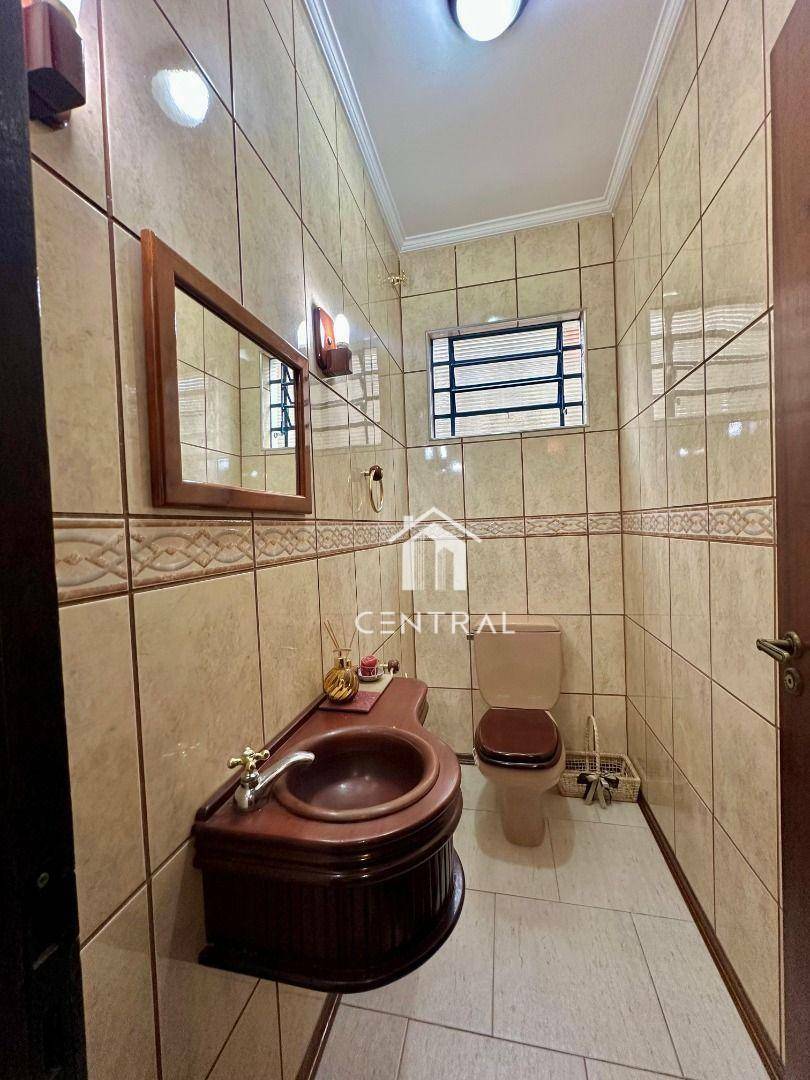 Casa à venda com 3 quartos, 219m² - Foto 10