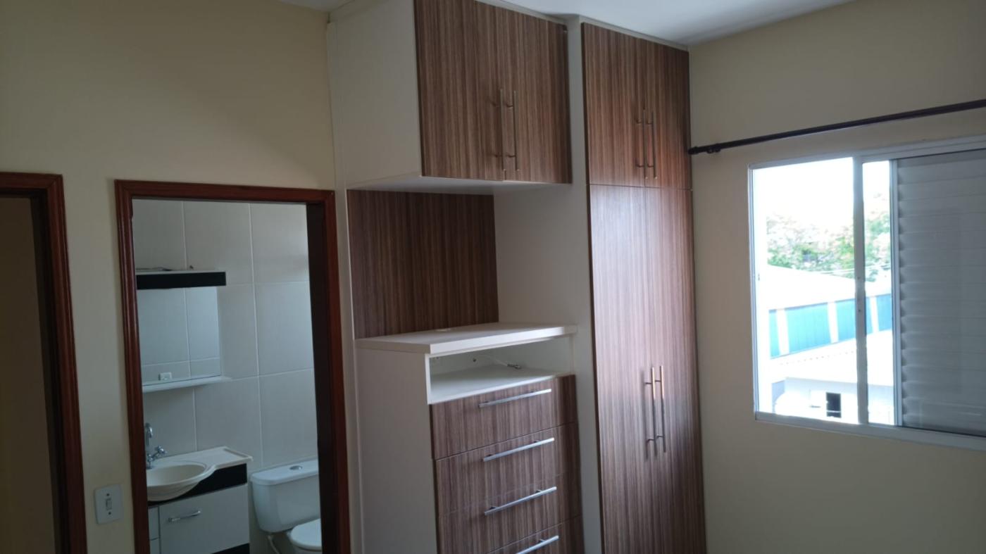 Apartamento à venda com 3 quartos, 81m² - Foto 1