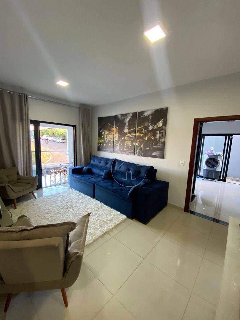 Casa à venda com 3 quartos, 204m² - Foto 2