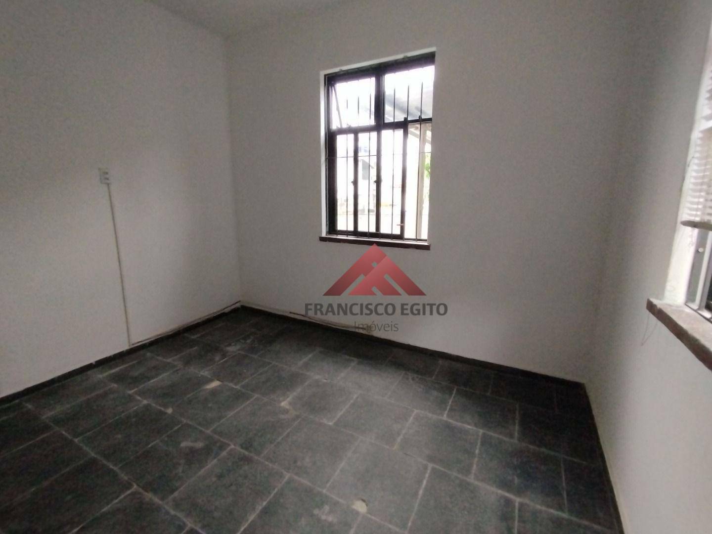 Casa à venda com 4 quartos, 120m² - Foto 9