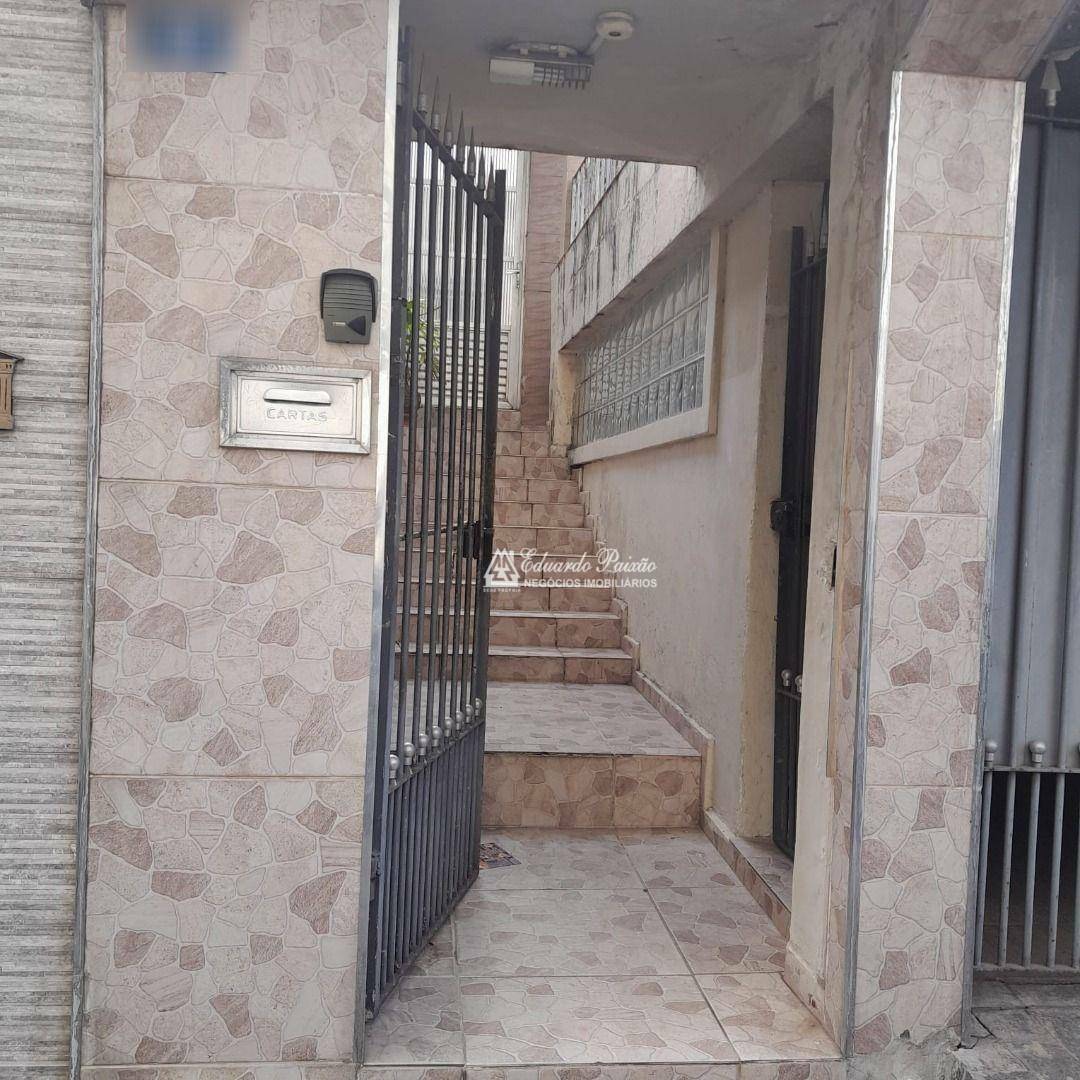 Casa à venda com 3 quartos, 186m² - Foto 2