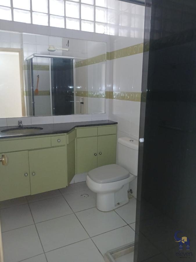 Apartamento à venda com 4 quartos, 200m² - Foto 11