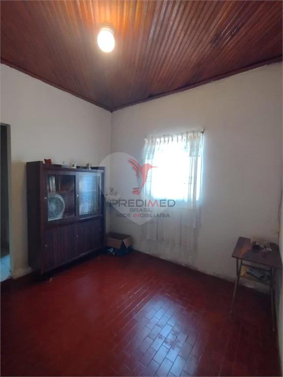 Casa à venda com 3 quartos, 138m² - Foto 1