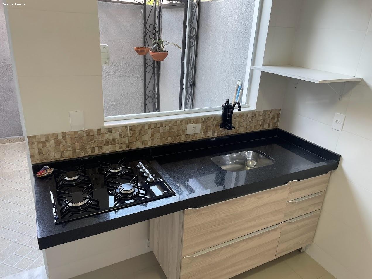 Casa à venda com 2 quartos, 70m² - Foto 11