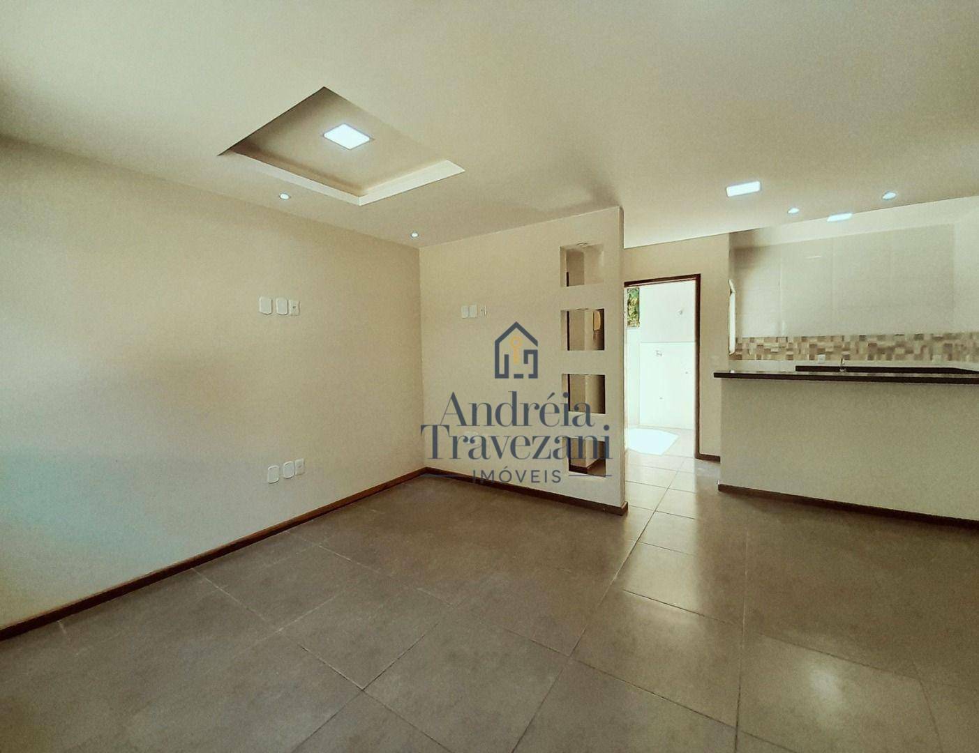 Casa à venda com 2 quartos, 75m² - Foto 3