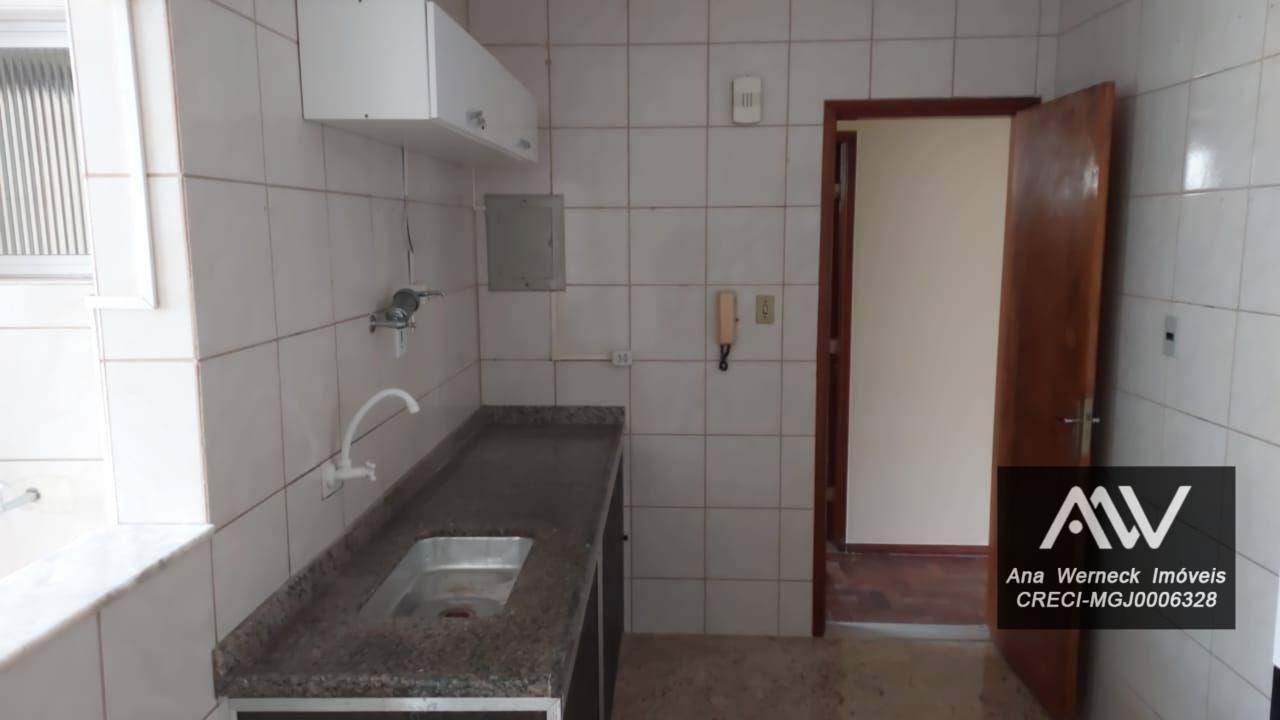 Apartamento para alugar com 3 quartos, 120m² - Foto 17