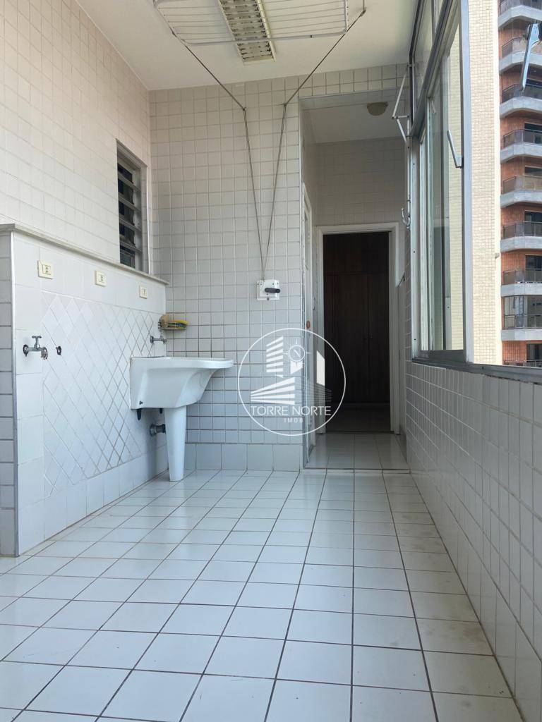 Apartamento à venda com 3 quartos, 218m² - Foto 24