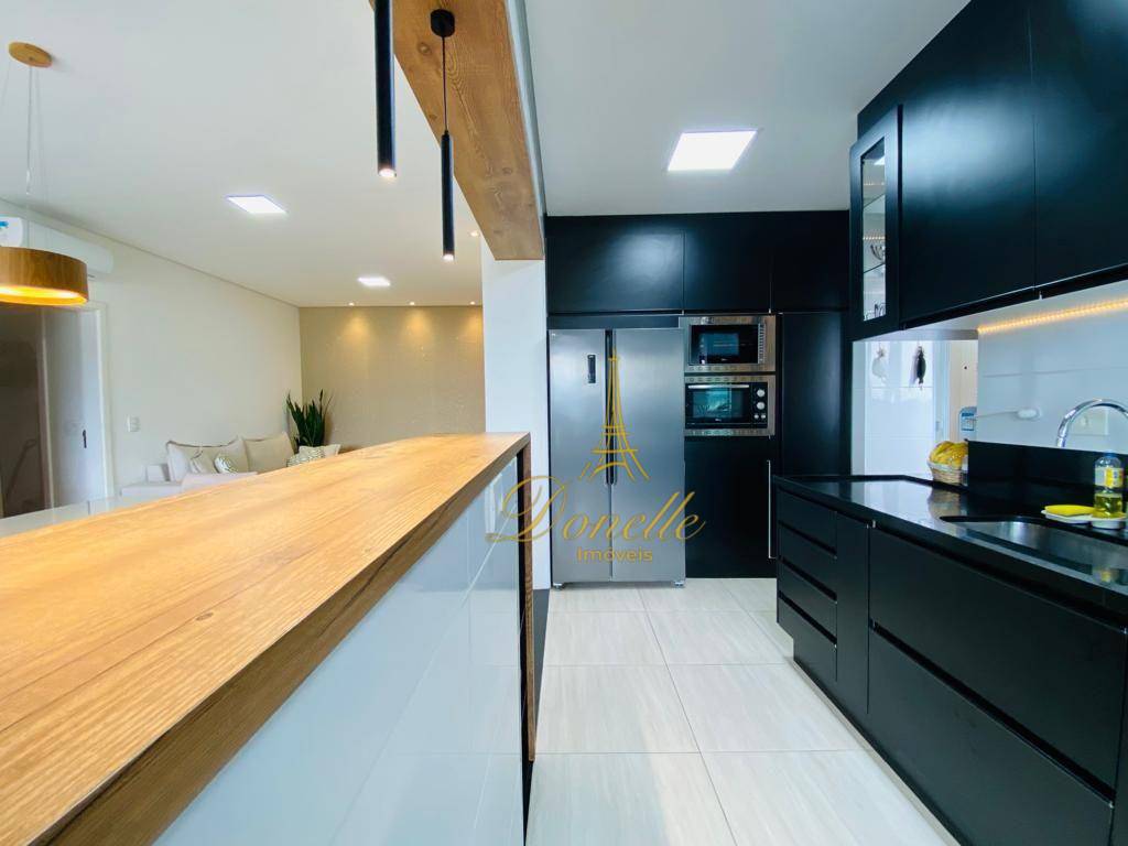 Apartamento à venda com 4 quartos, 133m² - Foto 2