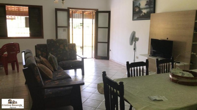 Casa à venda com 3 quartos, 98m² - Foto 4