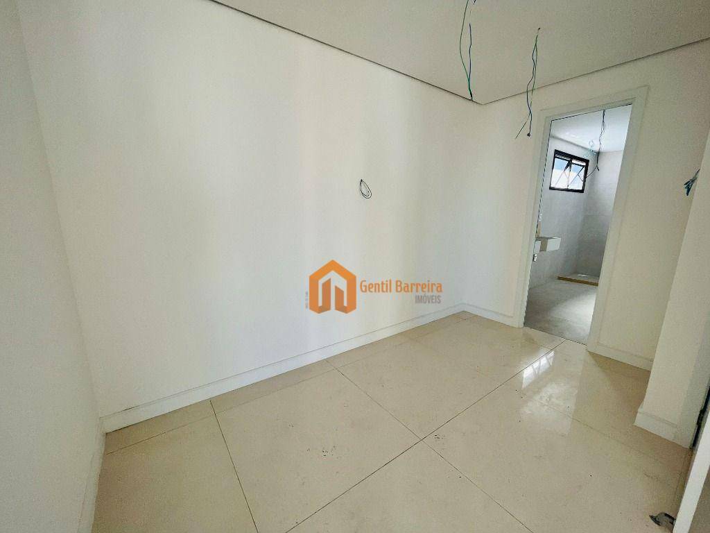 Apartamento à venda com 4 quartos, 235m² - Foto 13