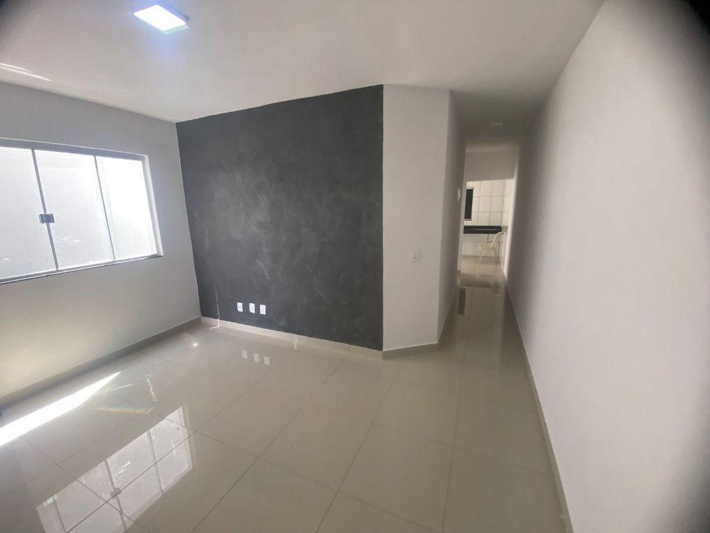 Casa à venda com 2 quartos, 95m² - Foto 1