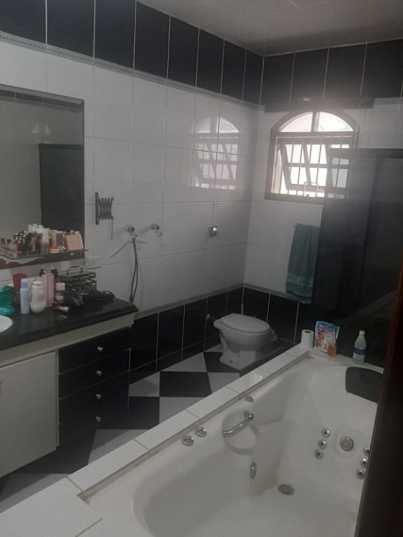 Sobrado à venda com 3 quartos, 240m² - Foto 7