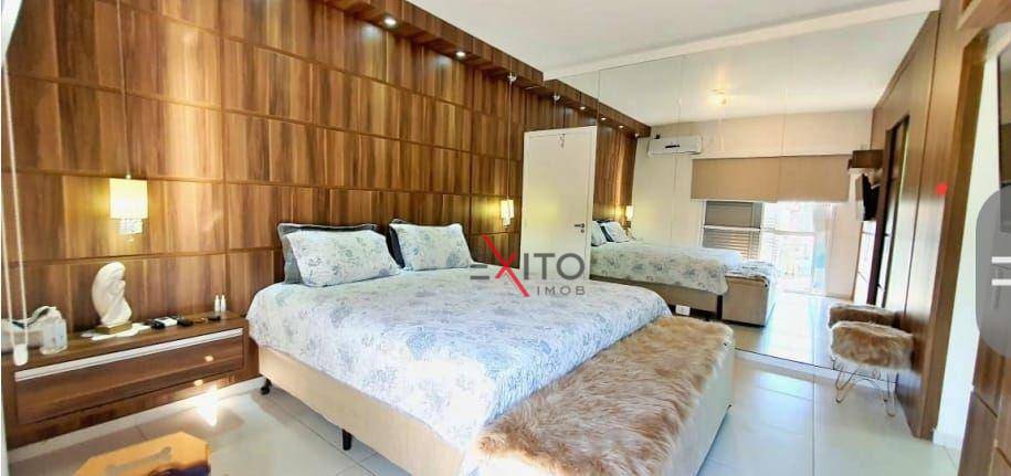 Casa de Condomínio à venda com 4 quartos, 240m² - Foto 14