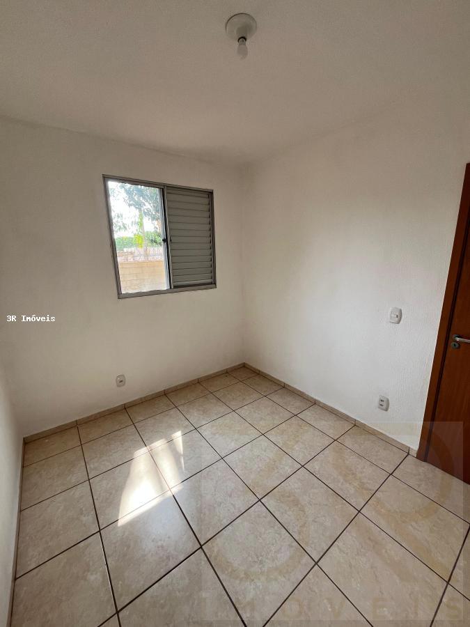 Apartamento à venda com 2 quartos, 42m² - Foto 13