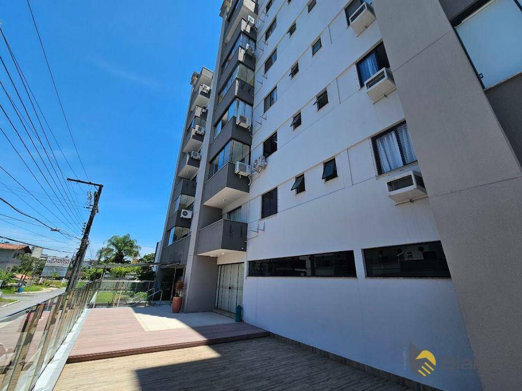 Apartamento para alugar com 2 quartos, 64m² - Foto 24