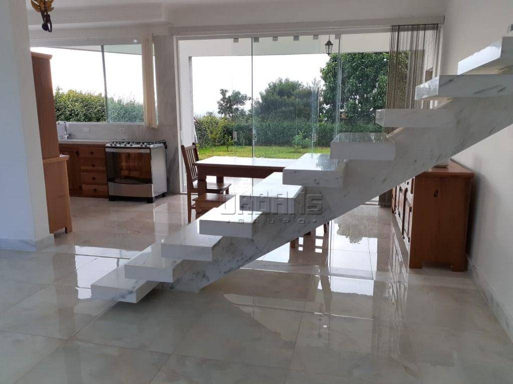 Sobrado à venda com 3 quartos, 415m² - Foto 1