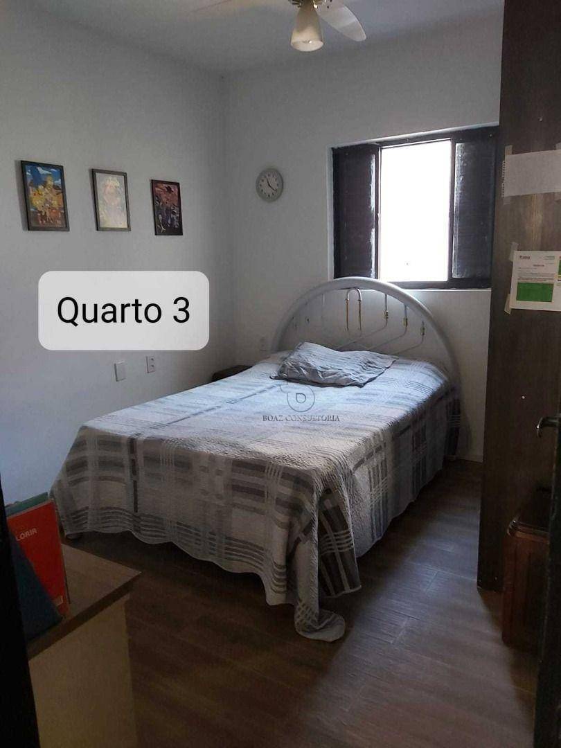 Casa à venda com 3 quartos, 234m² - Foto 11