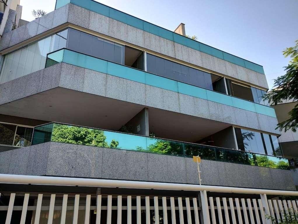 Cobertura à venda com 4 quartos, 420m² - Foto 1