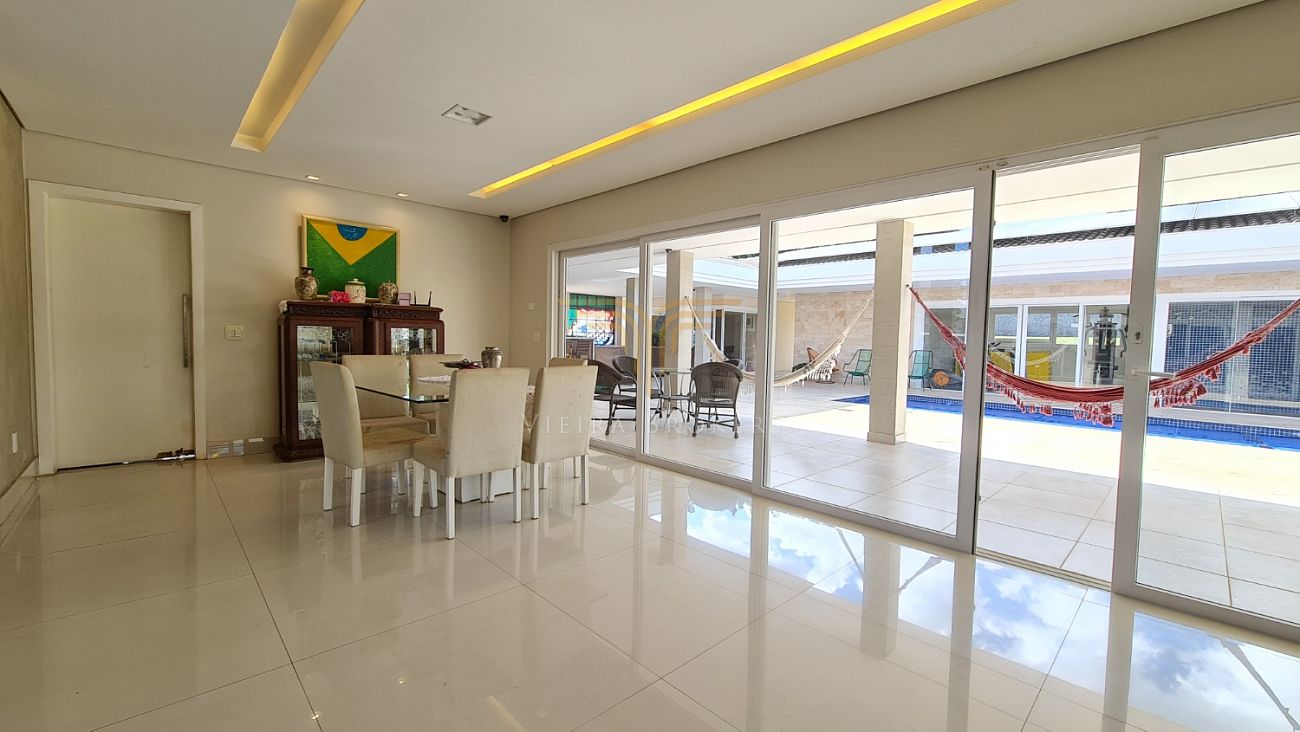 Casa de Condomínio à venda com 5 quartos, 580m² - Foto 5