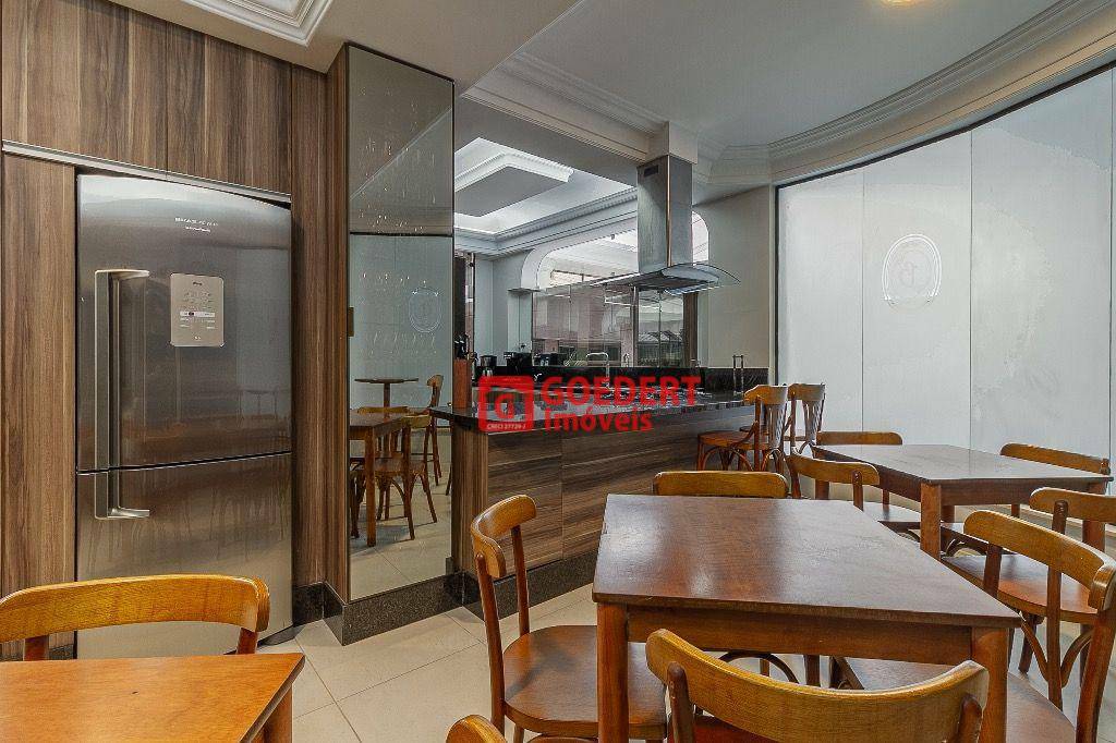 Apartamento para alugar com 3 quartos, 118m² - Foto 22