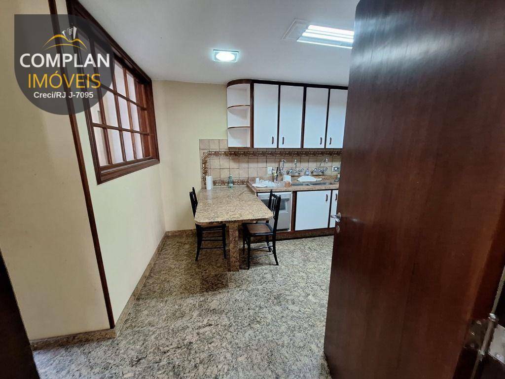 Apartamento à venda com 3 quartos, 190m² - Foto 23