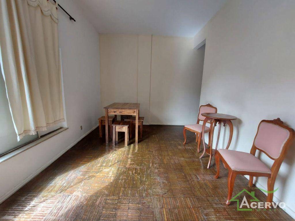 Apartamento à venda com 2 quartos, 77m² - Foto 2