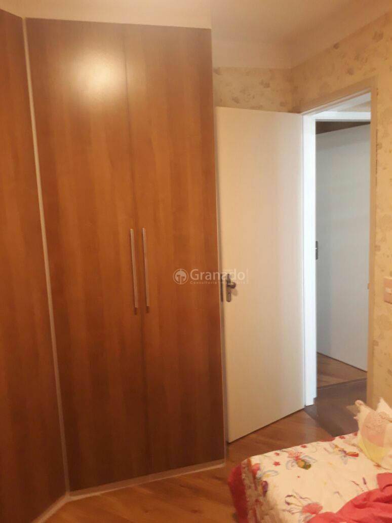 Apartamento à venda com 2 quartos, 64m² - Foto 2