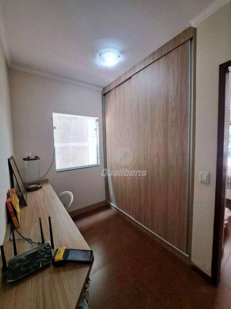 Sobrado à venda com 3 quartos, 245m² - Foto 23