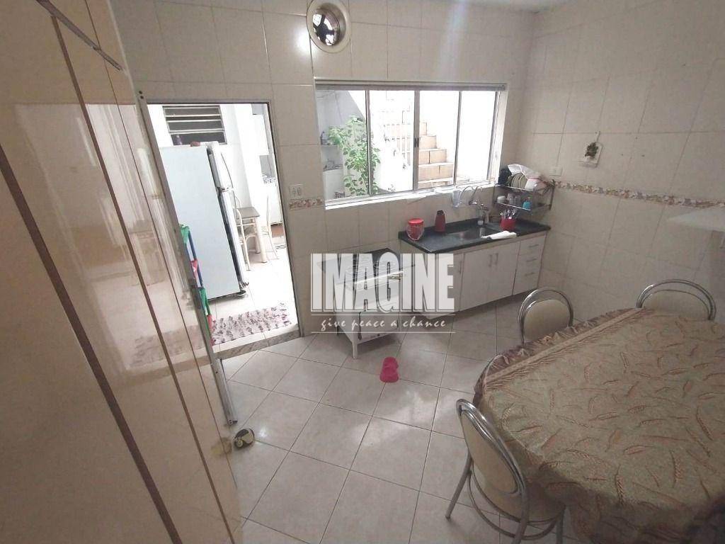 Sobrado à venda com 3 quartos, 140m² - Foto 4