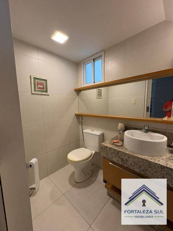 Casa de Condomínio à venda com 5 quartos, 307m² - Foto 6