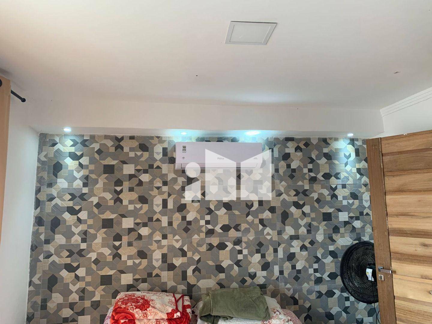 Apartamento à venda com 3 quartos, 80m² - Foto 2