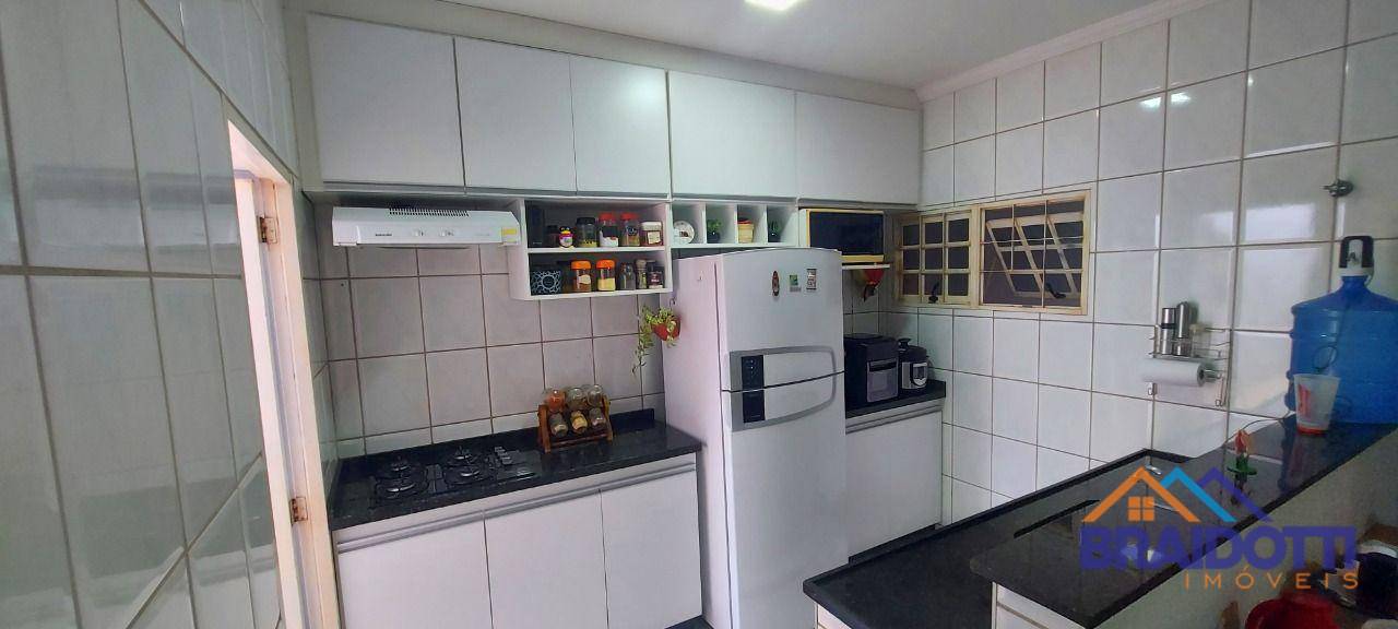 Casa à venda com 3 quartos, 130m² - Foto 5