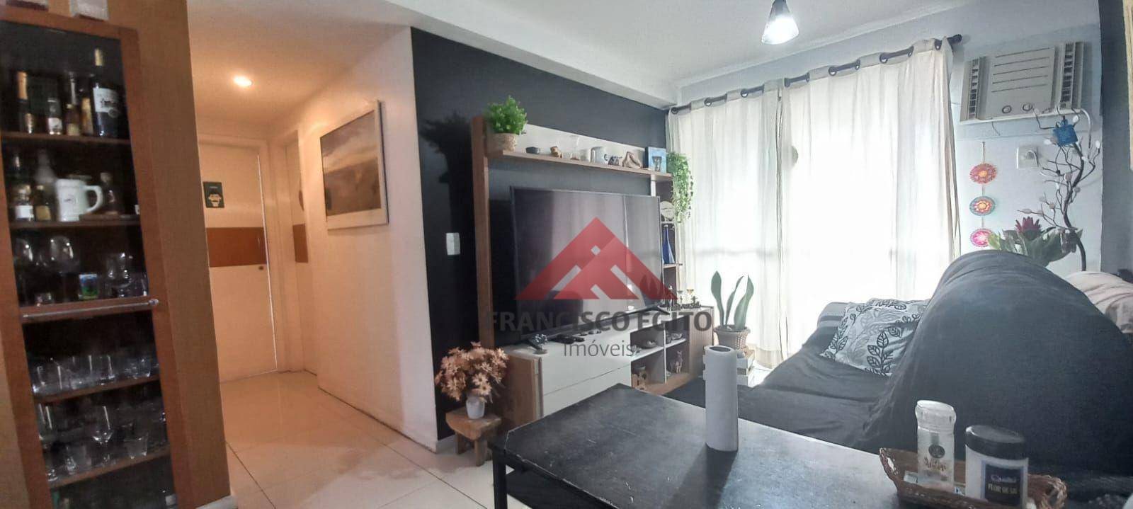 Apartamento à venda com 3 quartos, 101m² - Foto 1