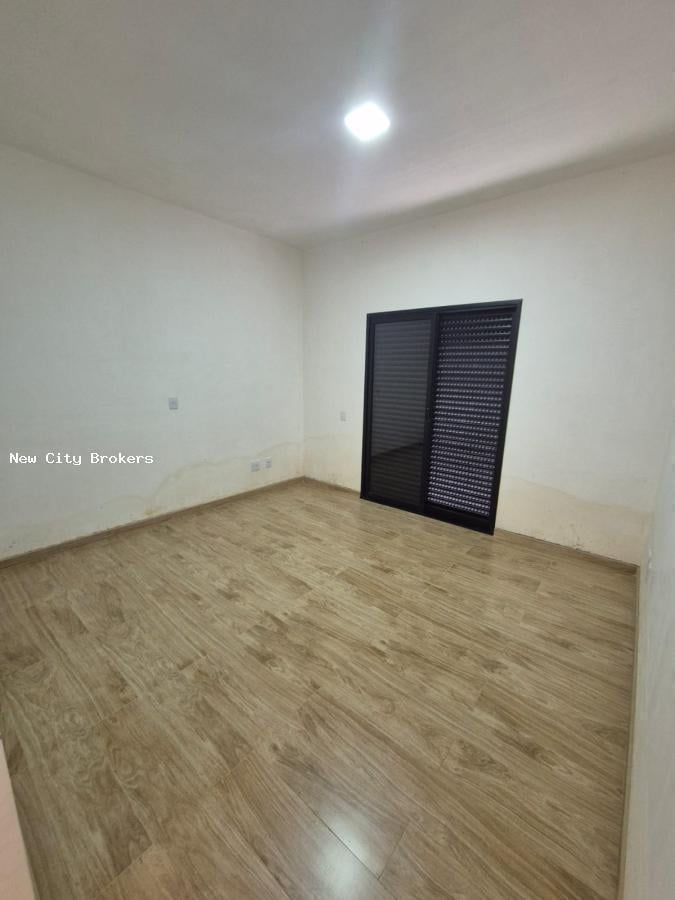 Sobrado à venda com 3 quartos, 300m² - Foto 17