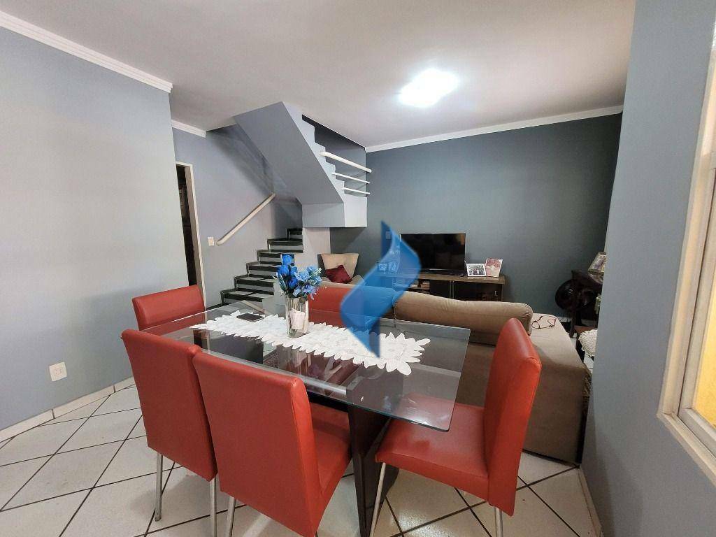 Casa de Condomínio à venda com 3 quartos, 71m² - Foto 4