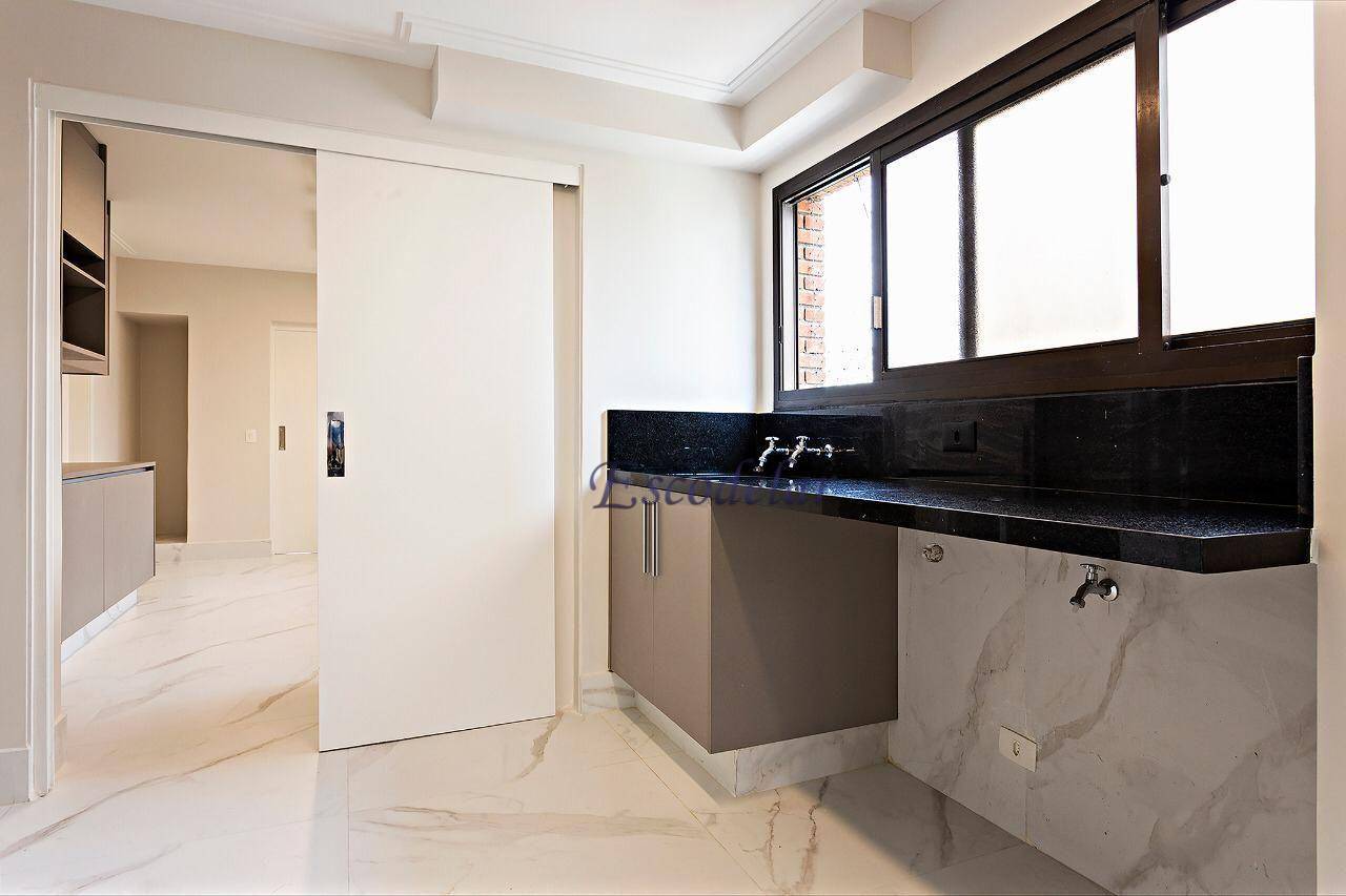 Apartamento à venda com 3 quartos, 210m² - Foto 11