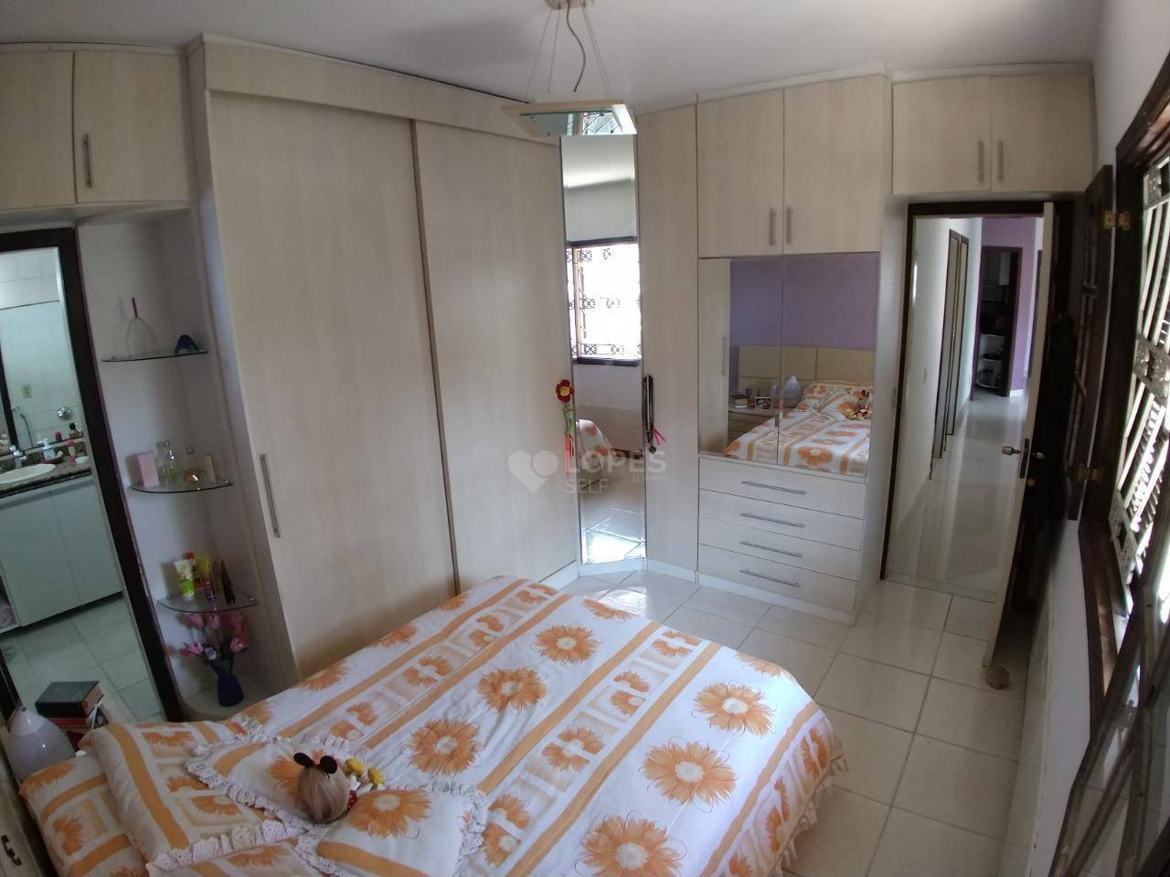 Casa à venda com 3 quartos, 250m² - Foto 11