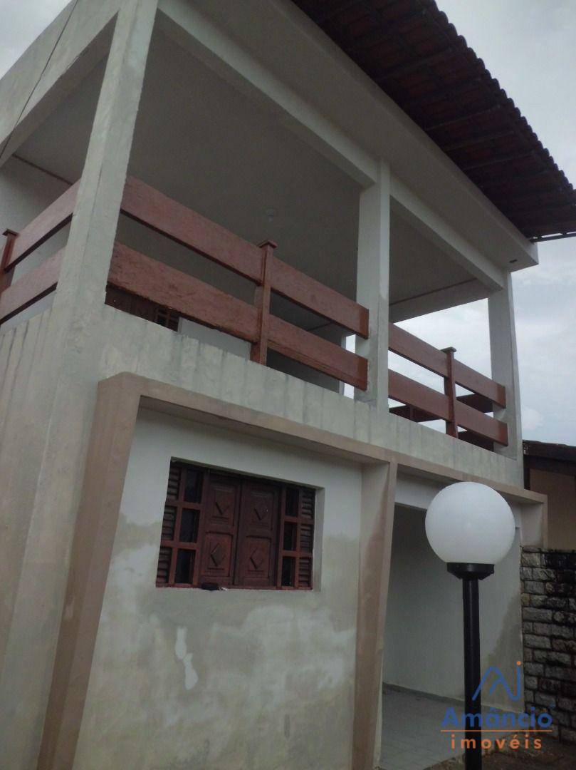 Casa para alugar com 4 quartos, 120m² - Foto 2