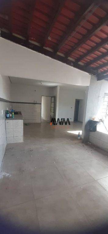 Casa à venda com 3 quartos, 180m² - Foto 11