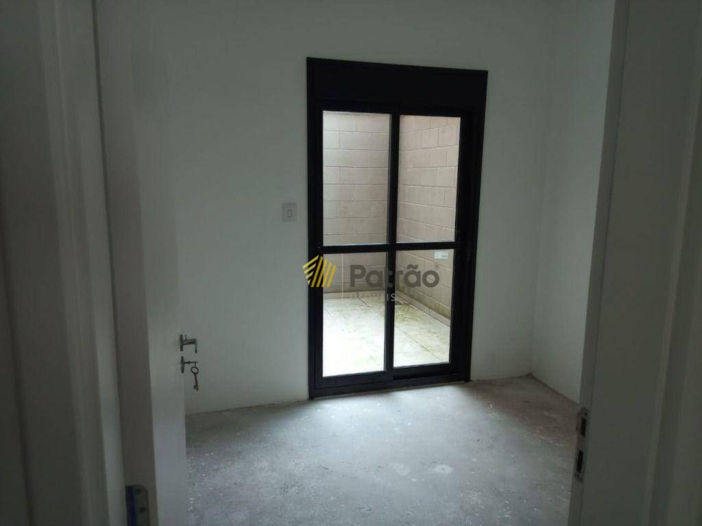 Apartamento à venda com 3 quartos, 107m² - Foto 15