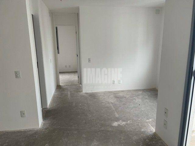 Apartamento à venda com 2 quartos, 61m² - Foto 2