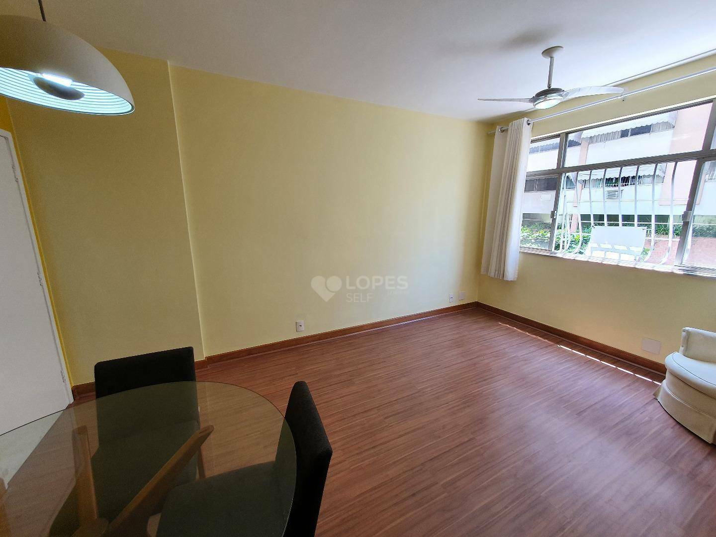 Apartamento à venda com 3 quartos, 100m² - Foto 3