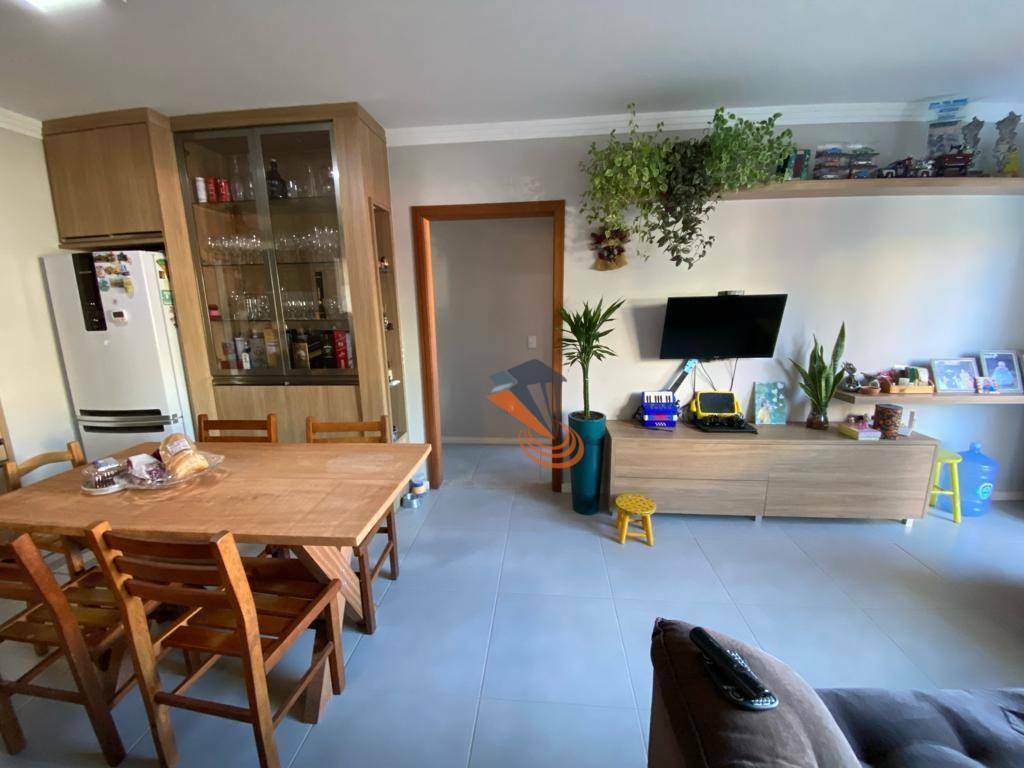 Casa à venda com 3 quartos, 104m² - Foto 2