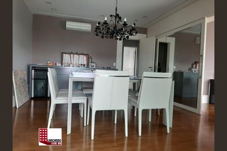 Apartamento à venda com 4 quartos, 230m² - Foto 4