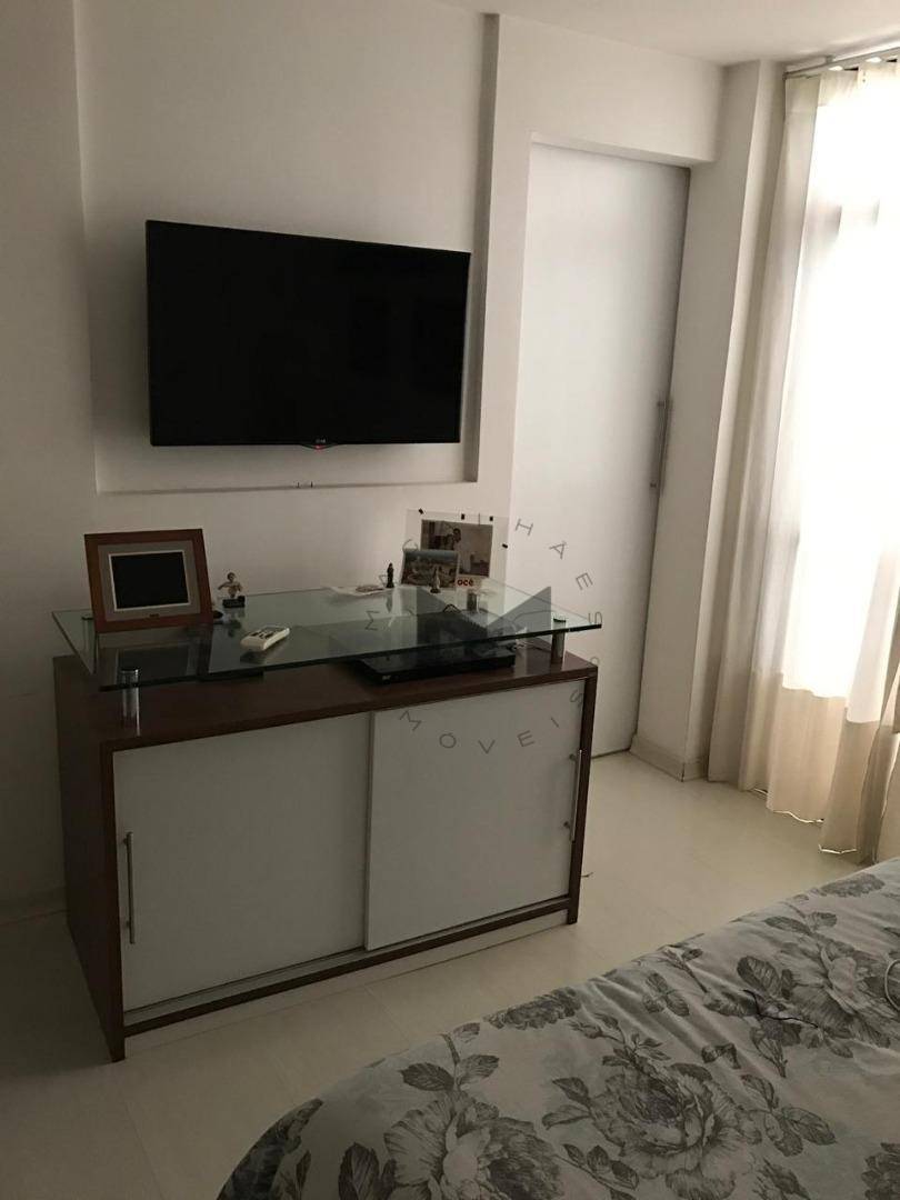 Apartamento à venda com 4 quartos, 233m² - Foto 16