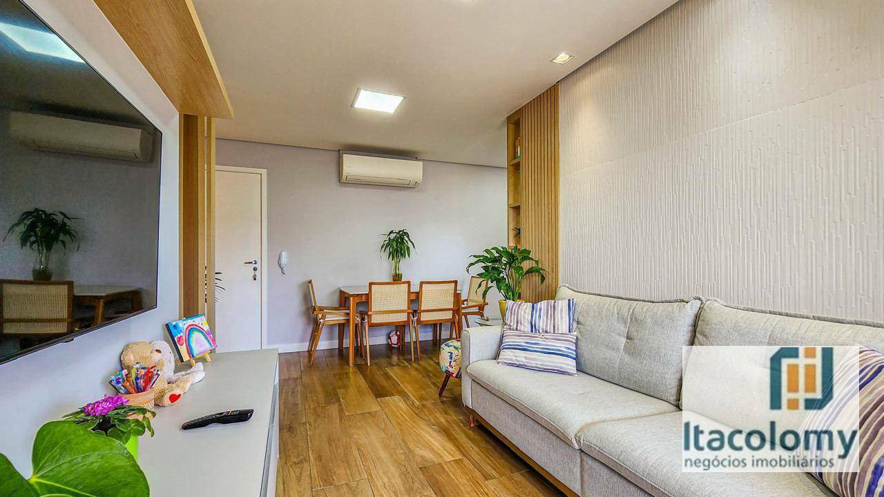 Apartamento à venda com 2 quartos, 67m² - Foto 1